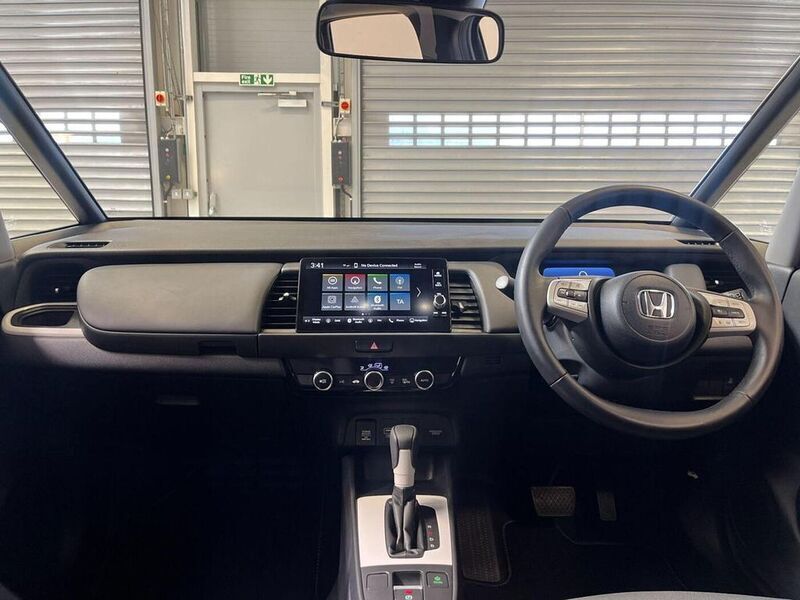 Used Honda Jazz Elegance 122 HP (89 kW) 2024 Sunlight white Hatchback