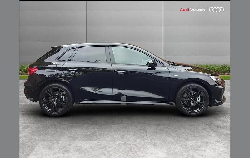 Used Audi A3 e-tron Black Edition 200 HP (147 kW) 2025 Black Hatchback