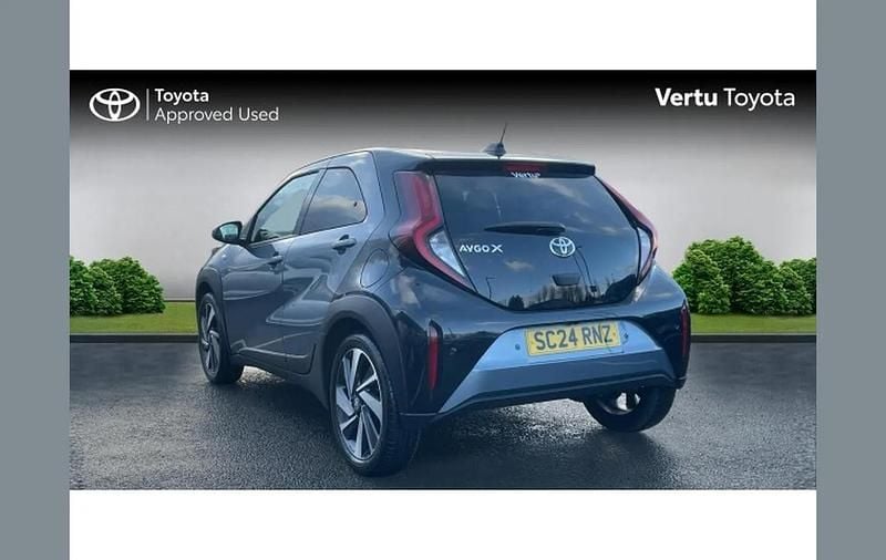 Used Toyota Aygo X 72 HP (52 kW) 2024 Grey SUV