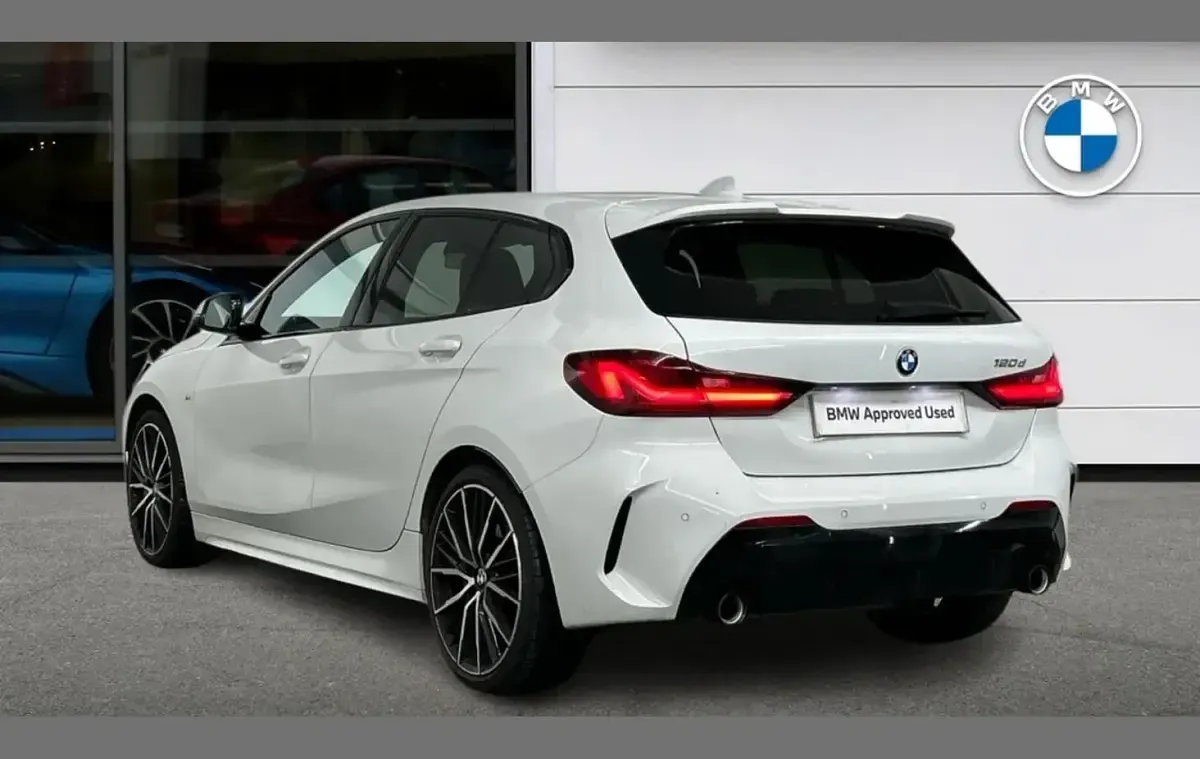 Used BMW 120 M Sport 190 HP (139 kW) 2022 White Hatchback