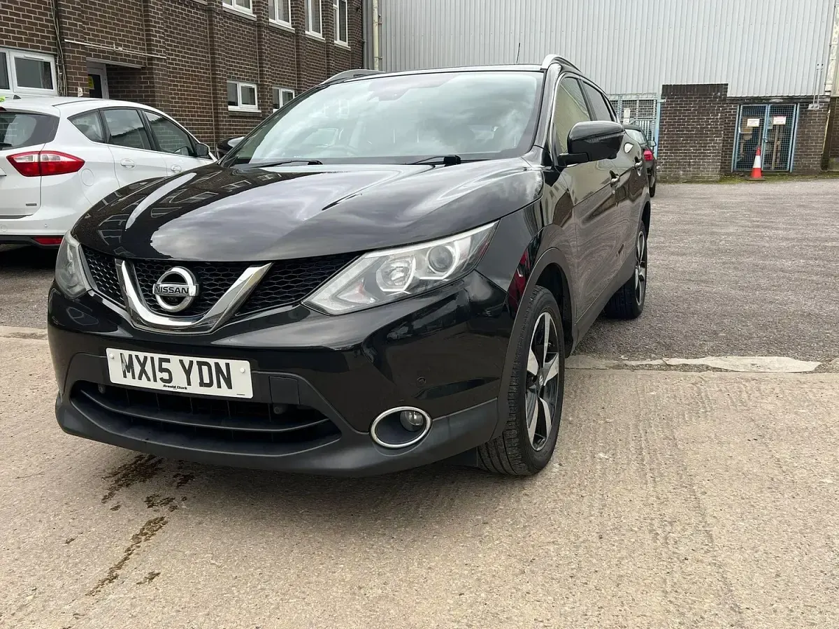 Used Nissan Qashqai N-TEC 110 HP (80 kW) 2015 Black SUV