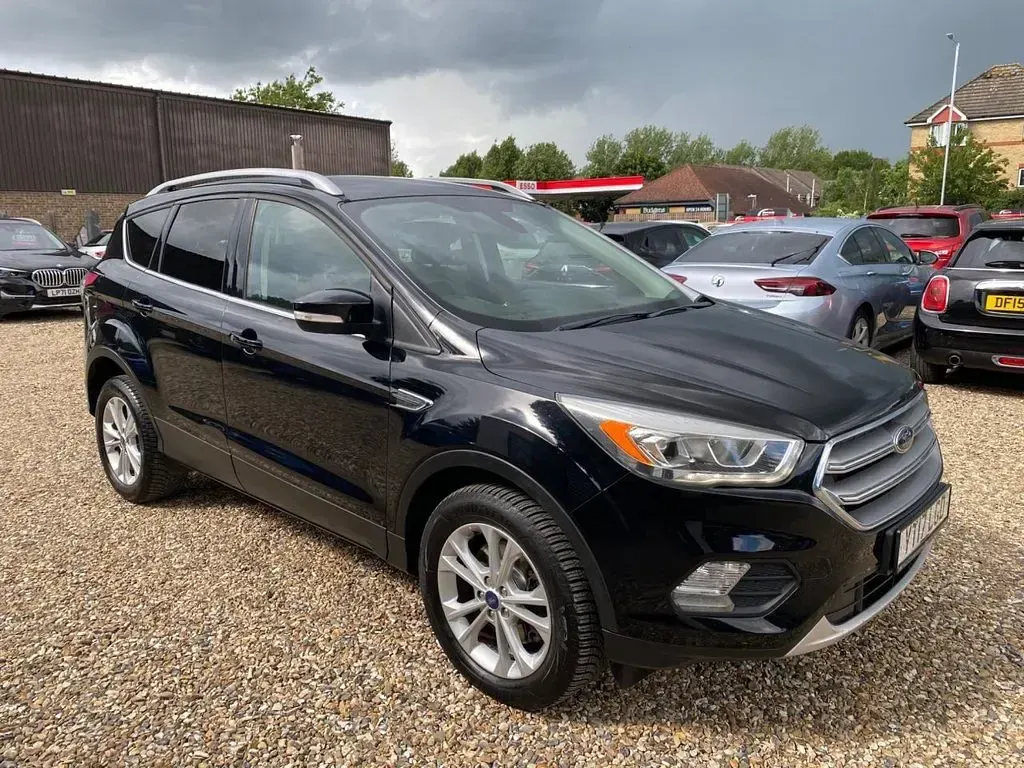 Used Ford Kuga Titanium 150 HP (110 kW) 2017 Black SUV