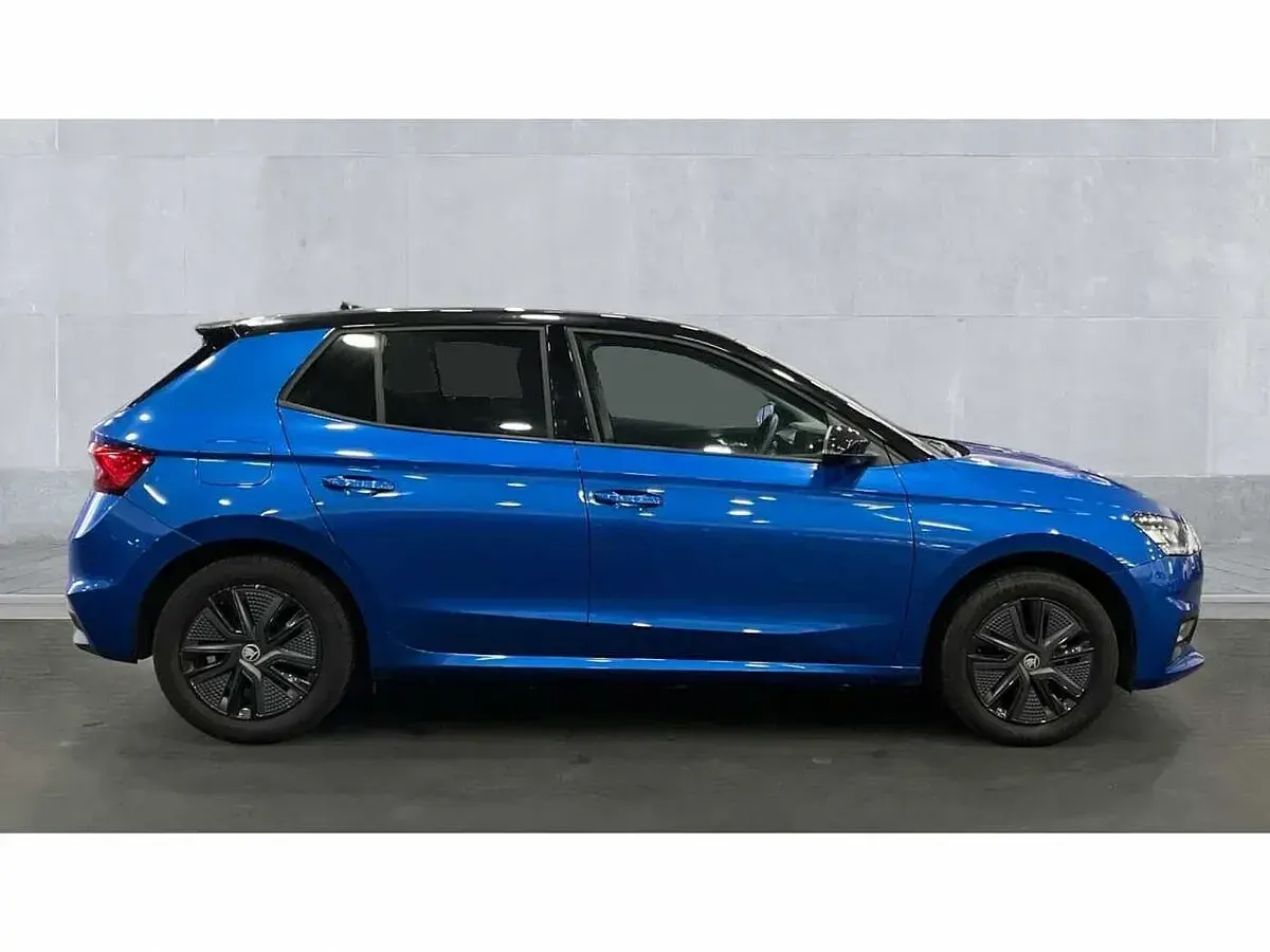 Used Skoda Fabia Design Edition 95 HP (69 kW) 2025 Race blue metallic black magic pearl effect Hatchback