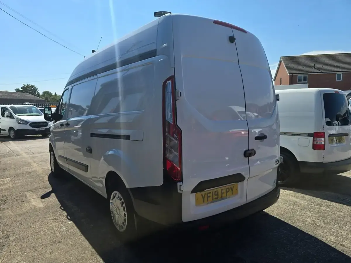 Used Ford Transit Custom 130 HP (95 kW) 2019 White Van