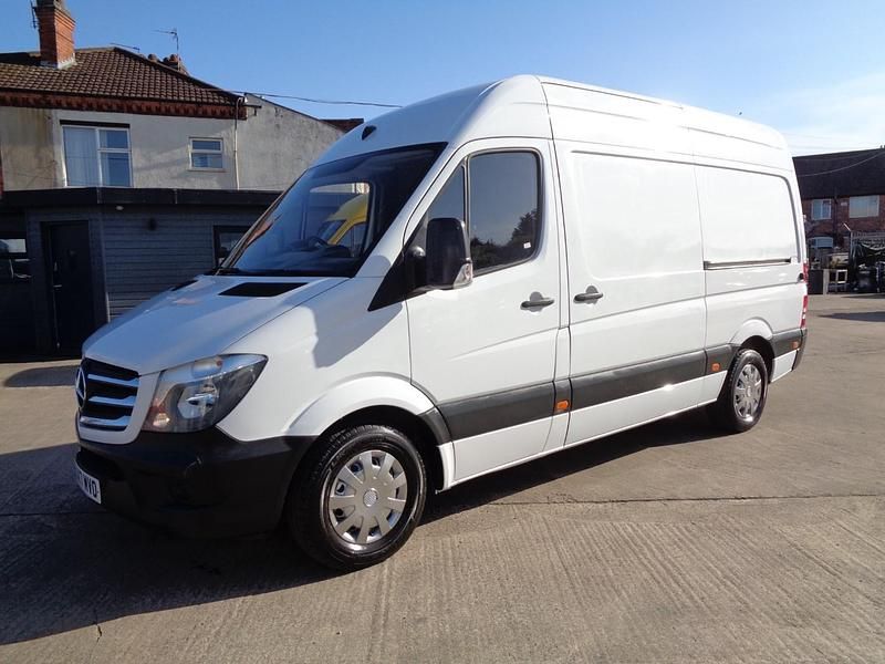 Usado Mercedes Sprinter 140 HP (102 kW) 2017 Branco Van