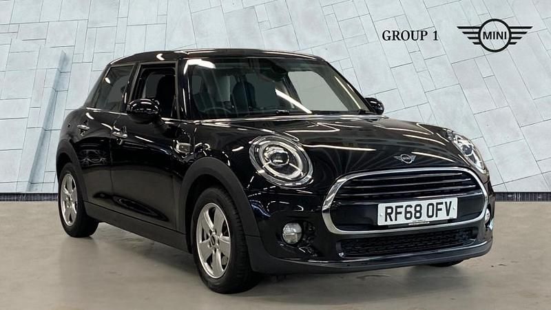 Used Mini Cooper Classic 134 HP (98 kW) 2018 Black Hatchback