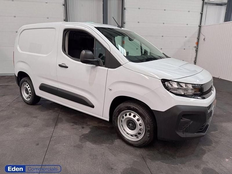 New Vauxhall Combo S 2025 White Van