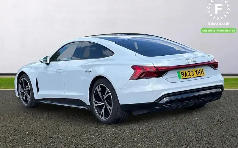 Used Audi e-tron GT quattro Comfort 389 kW (530 HP) 2023 Grey Sedan