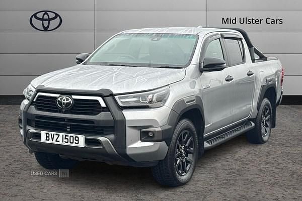 Used Toyota HiLux 201 HP (147 kW) 2024 Silver Pickup