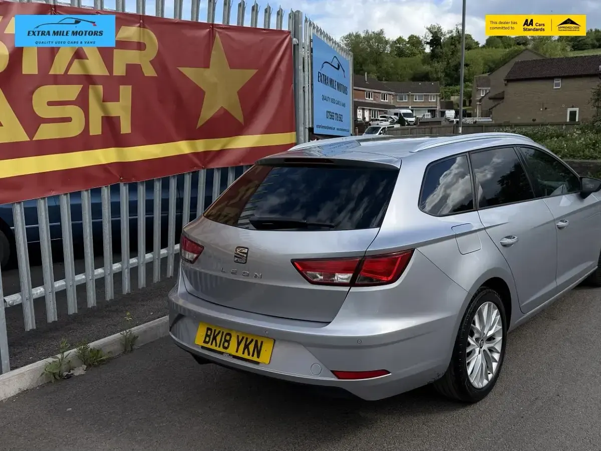 Used Seat Leon SE Dynamic 113 HP (83 kW) 2018 Silver Estate