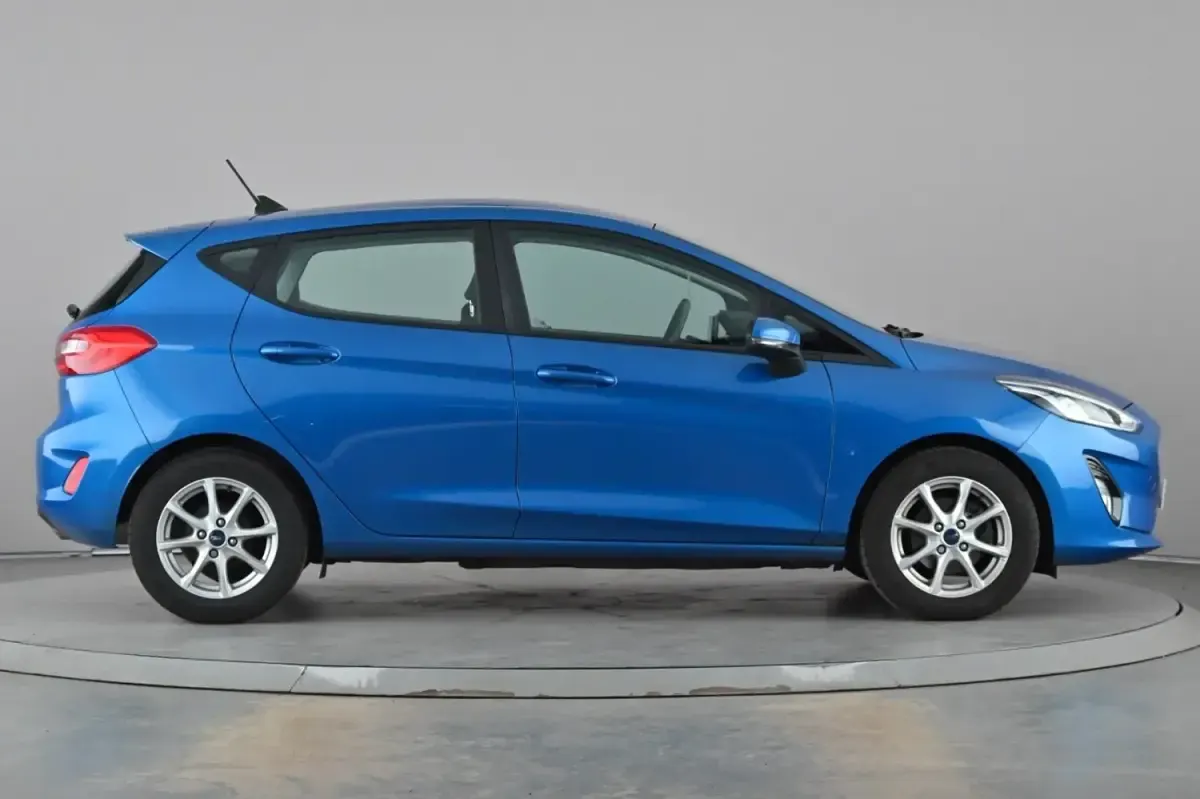 Usado Ford Fiesta Zetec 100 HP (73 kW) 2019 Azul Citadino