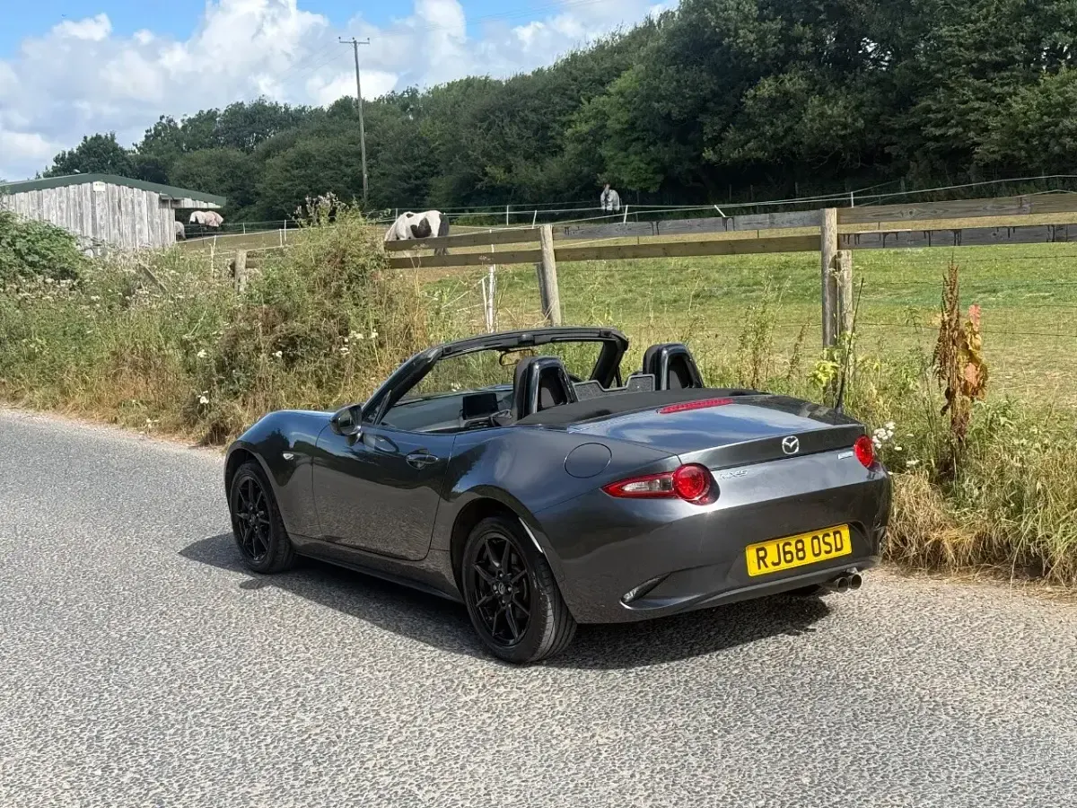 Used Mazda MX5 132 HP (97 kW) 2018 Grey Cabriolet