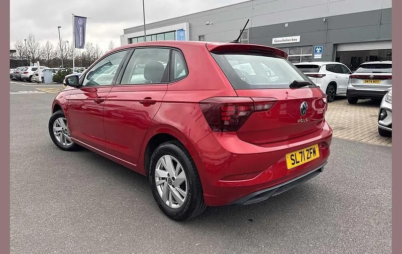 Used VW Polo Life 80 HP (58 kW) 2021 Red Hatchback