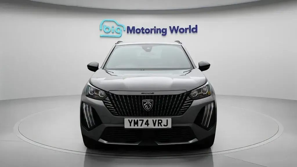 Używany Peugeot 2008 Allure 130 KM (95 kW) 2025 Szary SUV