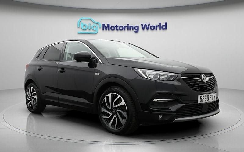 Used Vauxhall Grandland X Elite 120 HP (88 kW) 2018 Black SUV
