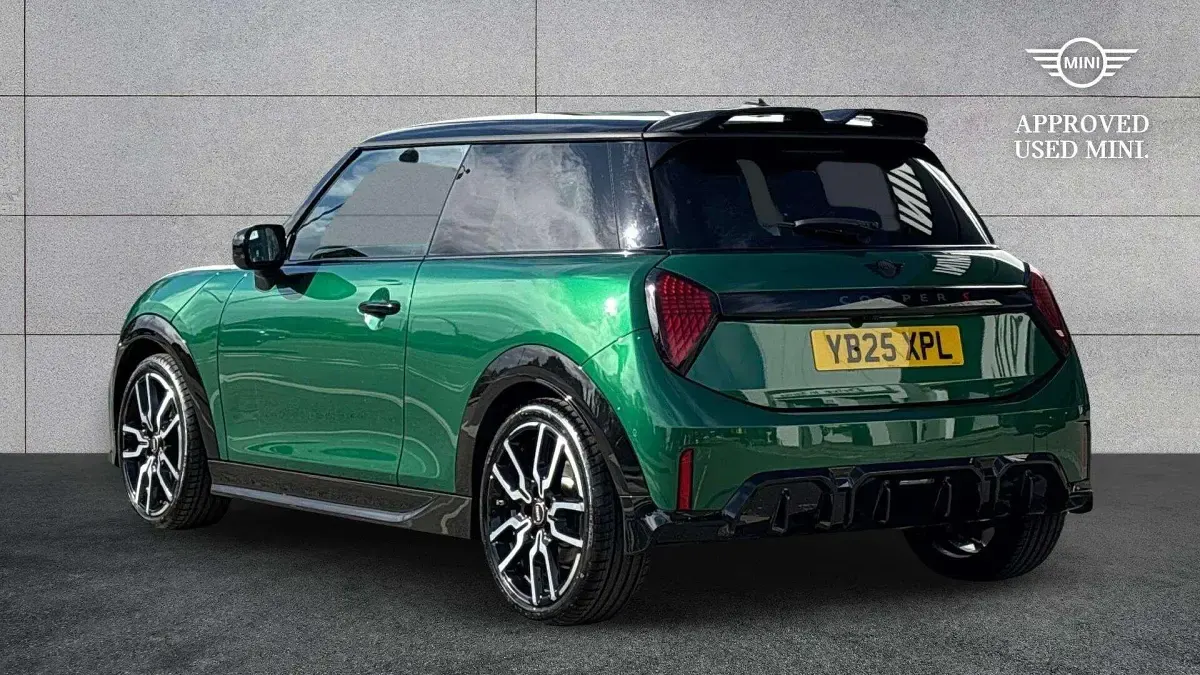 Used Mini Cooper S Hatch 201 HP (147 kW) 2025 Green Hatchback