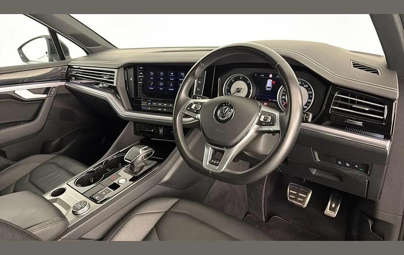 Used VW Touareg SE 286 HP (210 kW) 2022 Silicon grey SUV