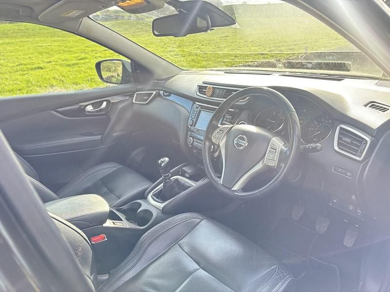 Used Nissan Qashqai Tekna 110 HP (80 kW) 2014 Black SUV
