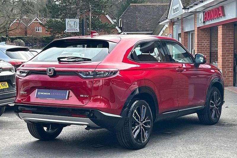 Used Honda HR-V Advance 131 HP (96 kW) 2024 Crystal red SUV
