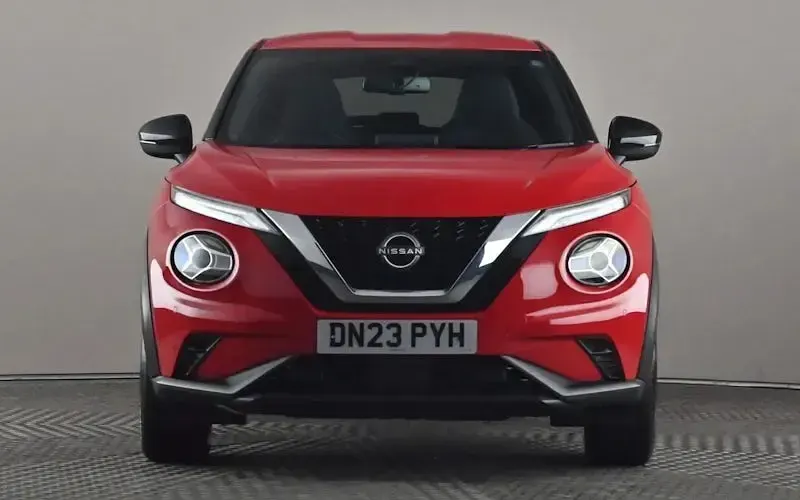 Used Nissan Juke N-Connecta 114 HP (83 kW) 2023 Red SUV