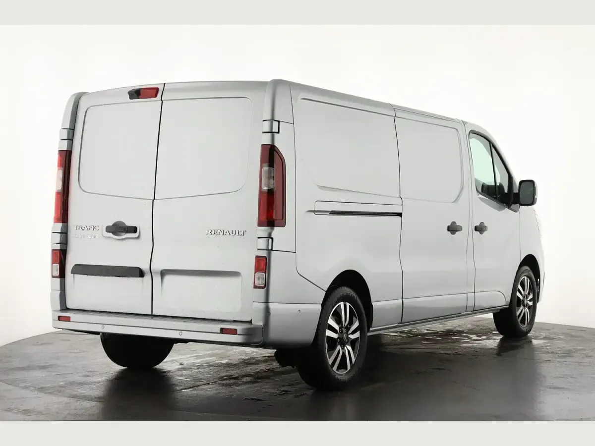 New Renault Trafic 2025 Grey MPV