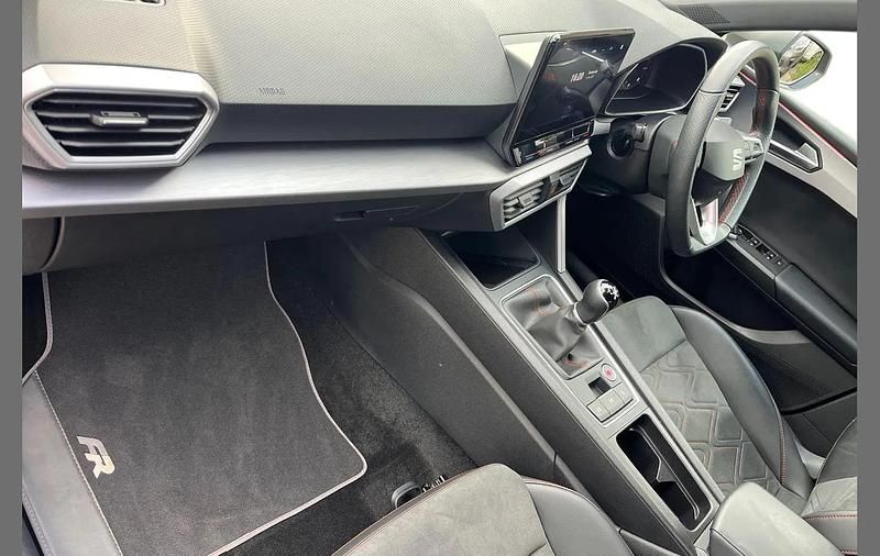 Used Seat Leon FR Sport 147 HP (108 kW) 2022 Black Hatchback