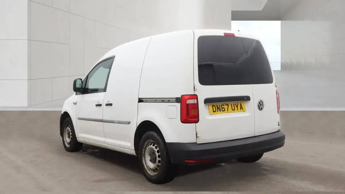 Usado VW Caddy Startline 102 HP (75 kW) 2017 Branco Monovolume