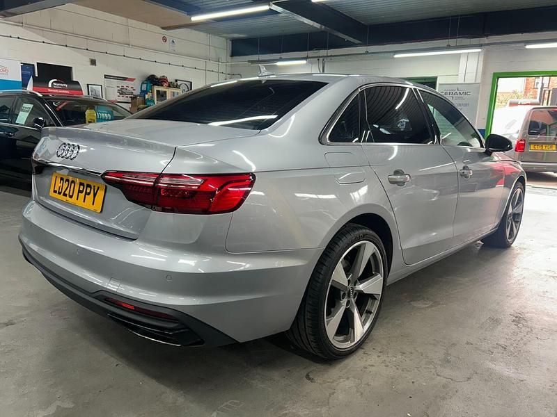 Used Audi A4 Comfort 163 HP (119 kW) 2020 Silver Sedan