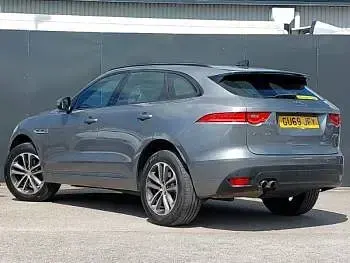 Usado Jaguar F-Pace R-Sport 180 HP (132 kW) 2019 Cinzento SUV
