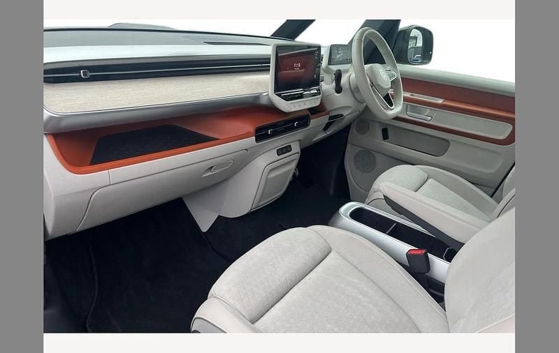 Used VW ID. Buzz Pro 147 kW (200 HP) 2024 Orange MPV