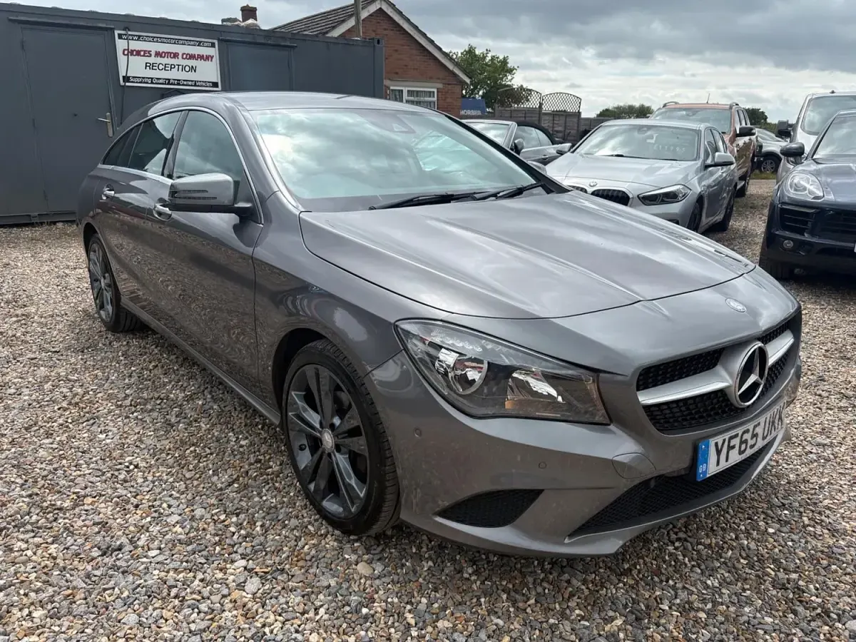 Used Mercedes CLA200 Shooting Brake 136 HP (100 kW) 2015 Grey Estate