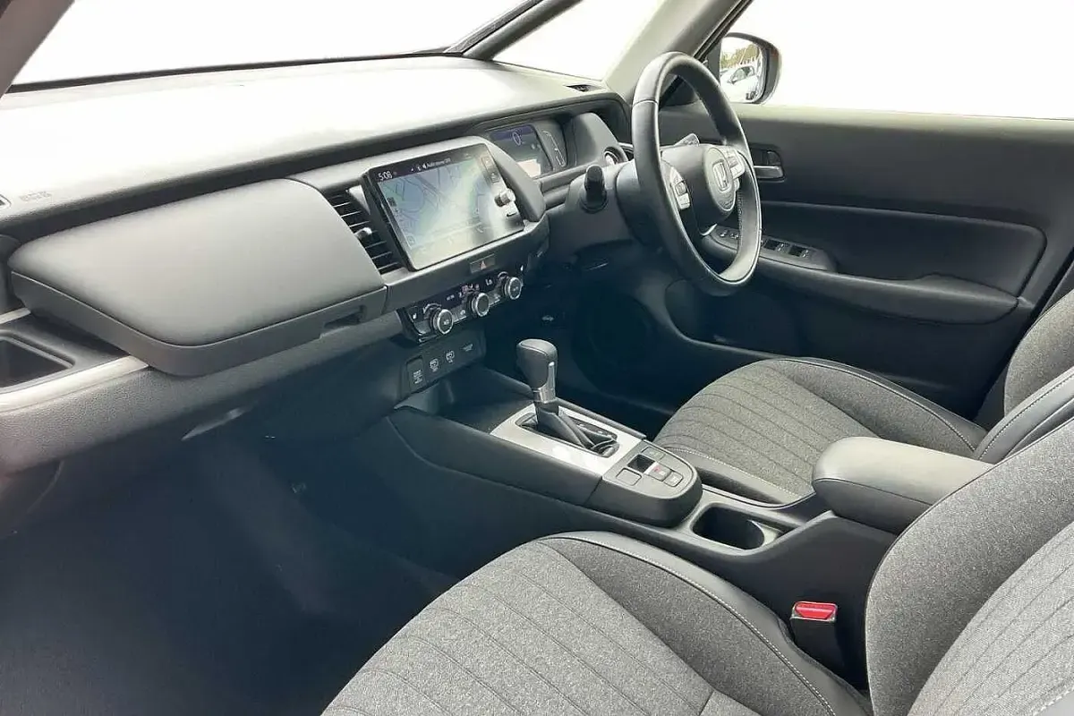 Używany Honda Jazz Advance 122 KM (89 kW) 2025 Czerwony Hatchback