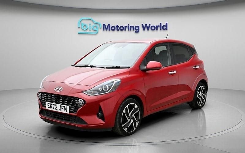 Used Hyundai i10 Premium 84 HP (61 kW) 2023 Red Hatchback