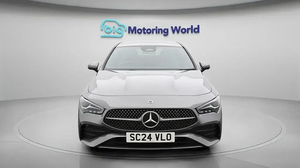 Begagnad Mercedes CLA180 Executive 150 HK (110 kW) 2024 Grå Sedan