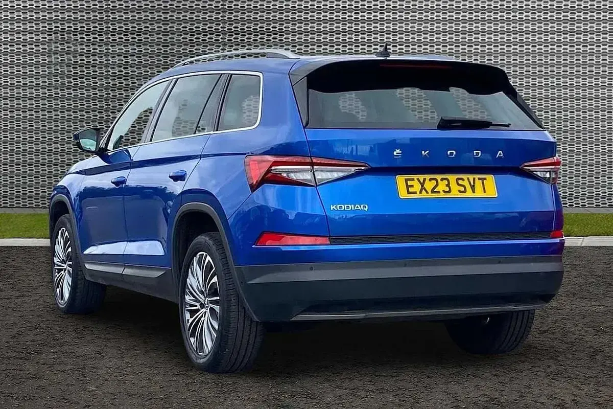 Used Skoda Kodiaq SE L Executive 110 HP (80 kW) 2023 Race blue metallic SUV