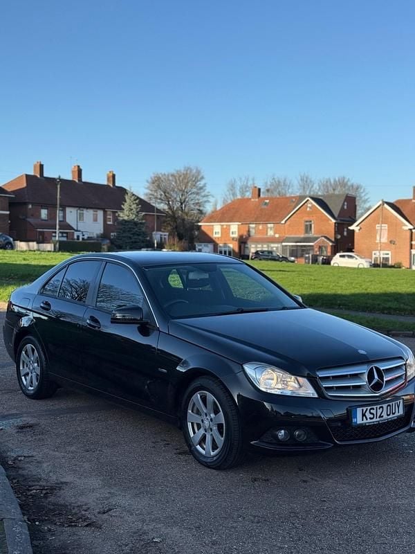 Black Used 2012 Mercedes C180 SE Sedan | £3,200 (Good price) - Image 1/4