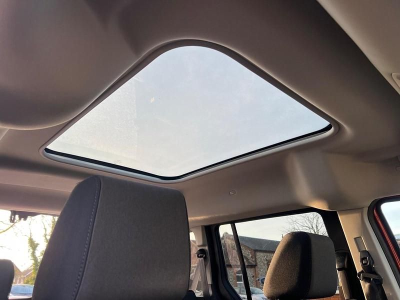 Used Ford Tourneo Connect Titanium 120 HP (88 kW) 2022 Orange MPV