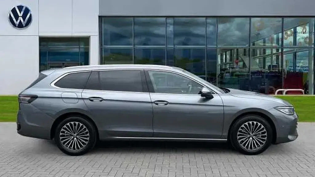 Used VW Passat 150 HP (110 kW) 2026 Estate