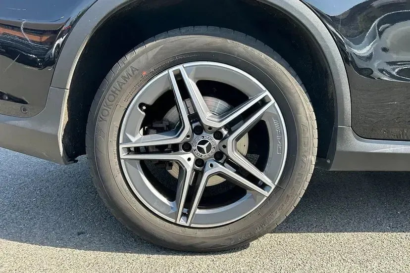 Used Mercedes GLC220 AMG line 191 HP (140 kW) 2019 Black SUV