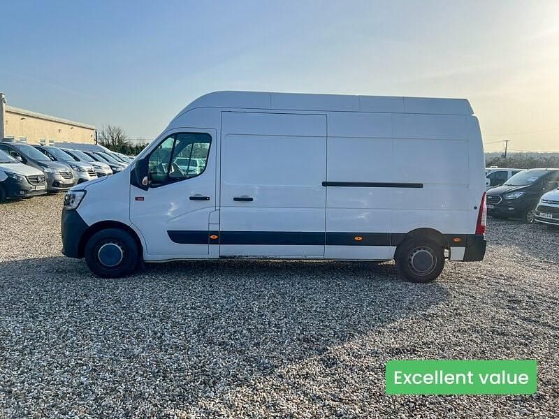 Used Renault Master Komfort 2021 White MPV