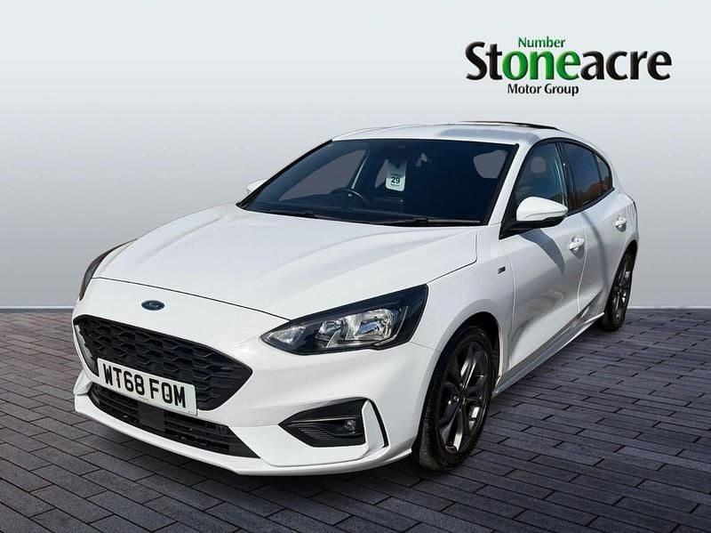Used Ford Focus ST-Line 125 HP (91 kW) 2019 White Hatchback