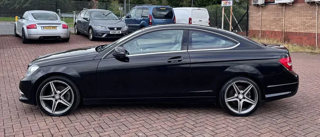 Used Mercedes C220 Executive 170 HP (125 kW) 2013 Black Coupe