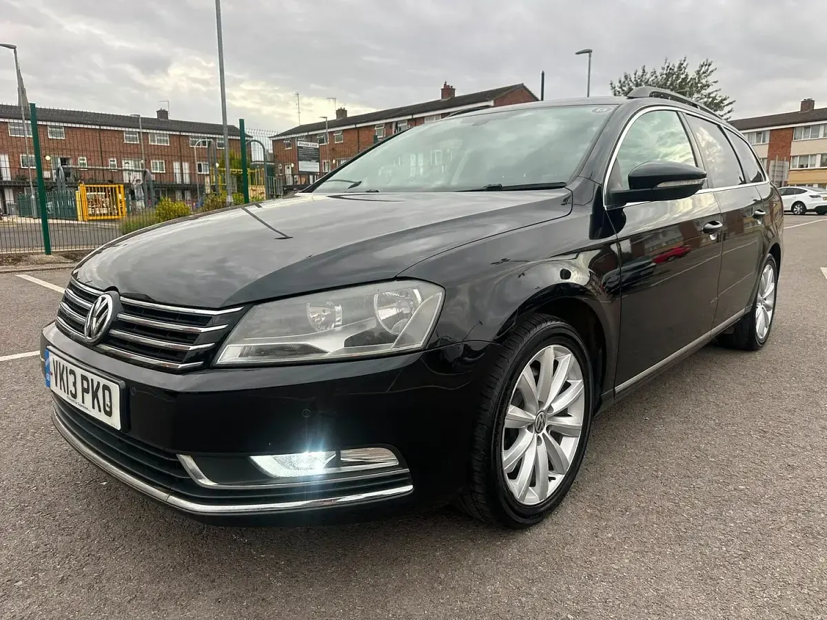 Used VW Passat Highline 140 HP (102 kW) 2013 Black Estate