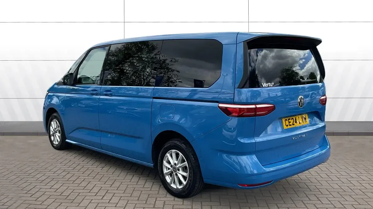 Used VW Multivan Life 150 HP (110 kW) 2024 Blue MPV