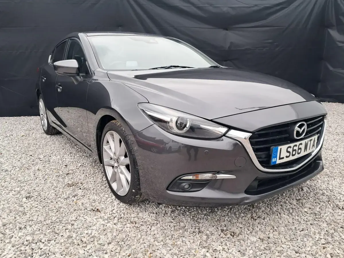 Usado Mazda 3 Inclusive 150 HP (110 kW) 2016 Cinzento Sedan