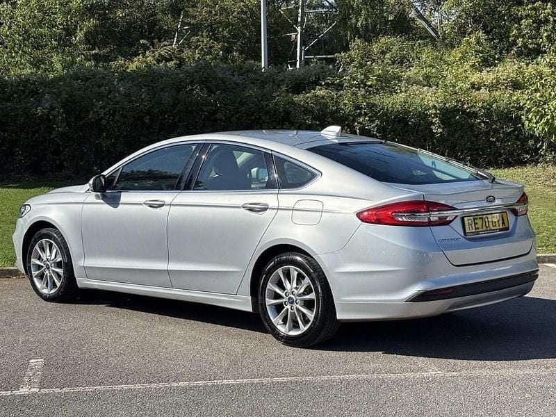 Used Ford Mondeo Zetec 150 HP (110 kW) 2020 Silver Hatchback