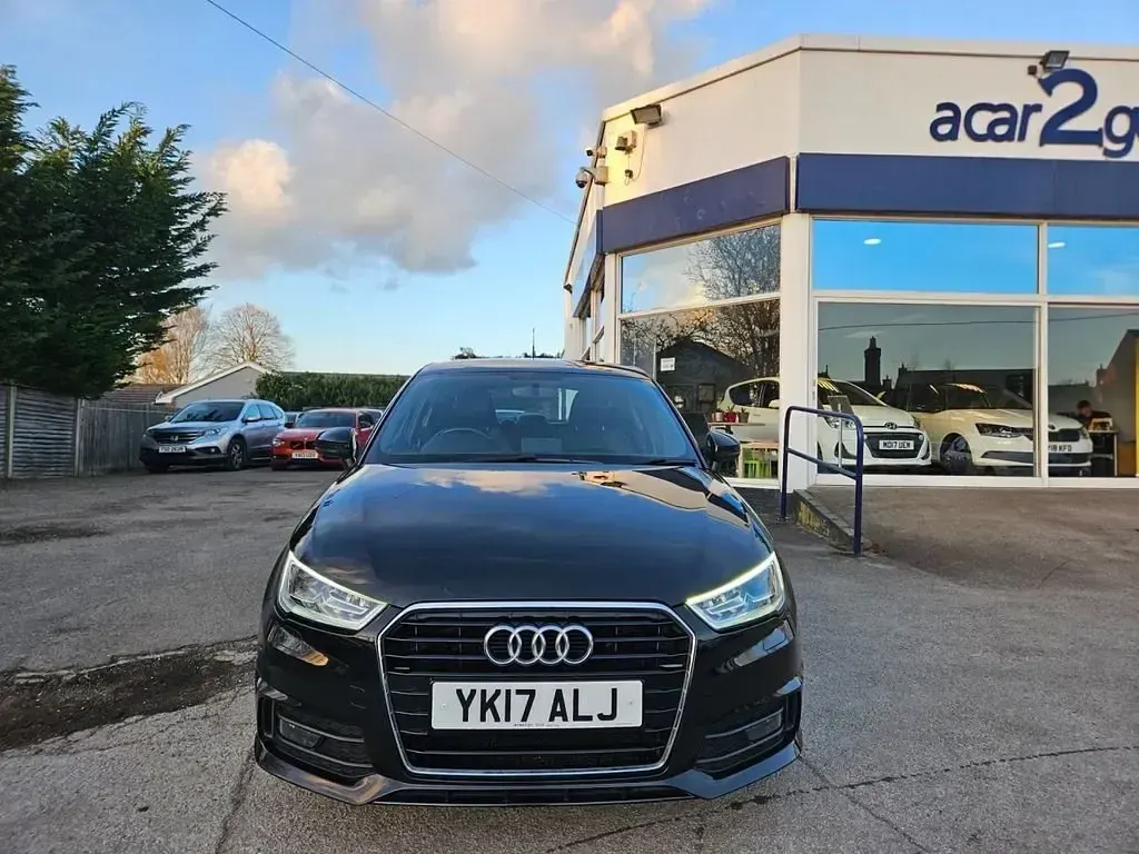 Begagnad Audi A1 Sportback S-Line 125 HK (91 kW) 2017 Svart Halvkombi