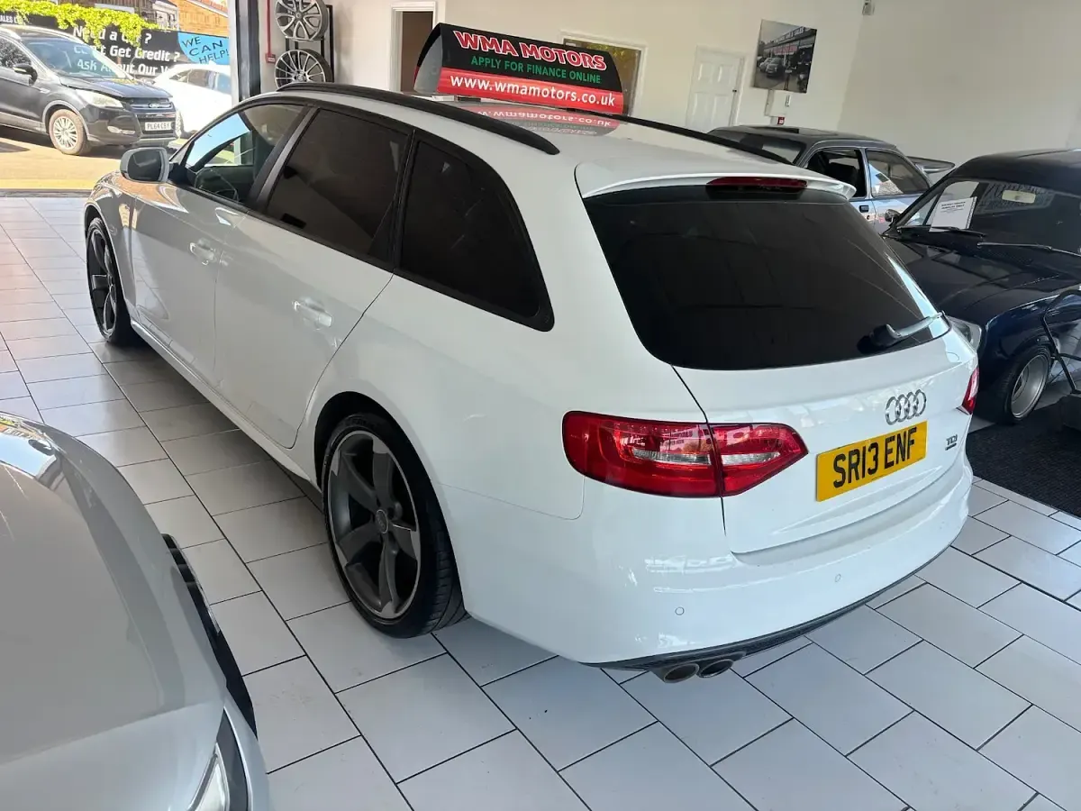 Used Audi A4 Black Edition 177 HP (130 kW) 2013 White Estate