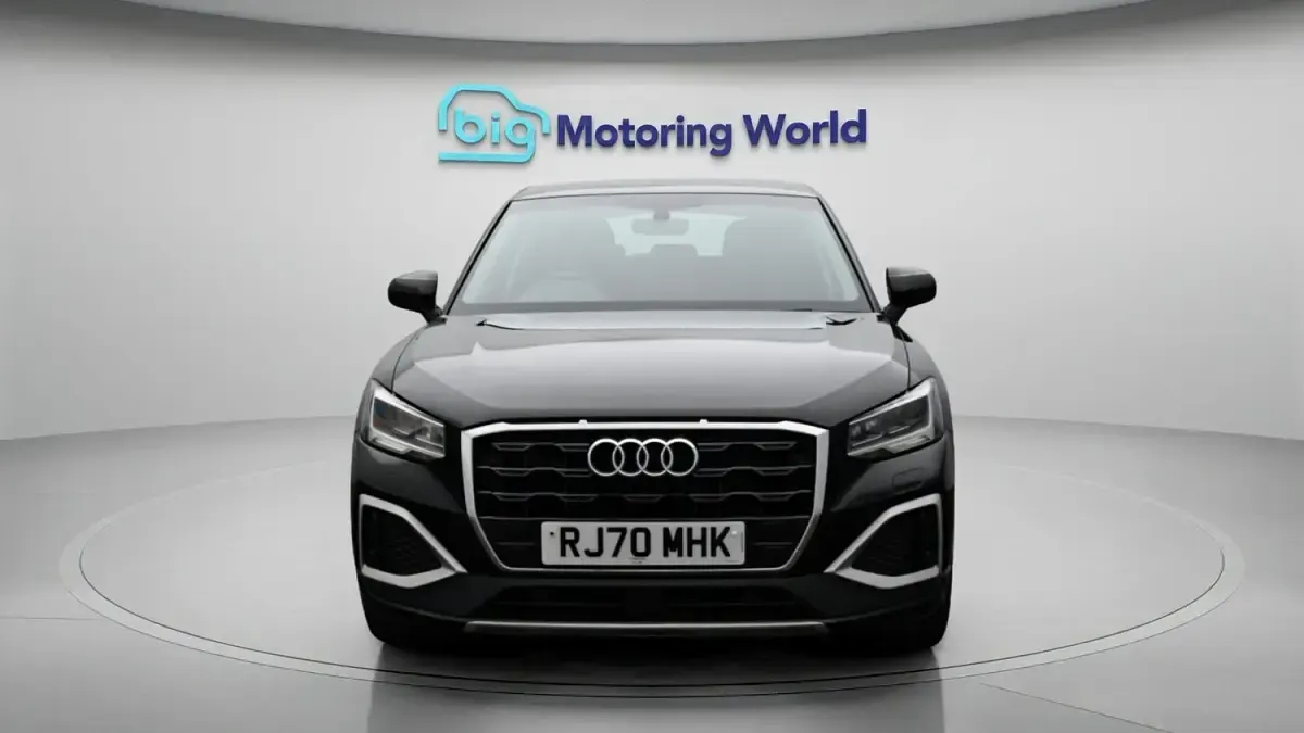 Begagnad Audi Q2 Sport 109 HK (80 kW) 2021 Svart SUV