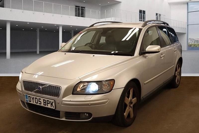Silver Used 2005 Volvo V50 SE Estate | £995 (Fair price) - Image 1/1